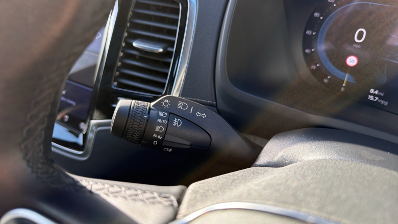 Volvo XC90 2.0 B5P Plus Edition Dark 5dr AWD Geartronic Petrol Estate